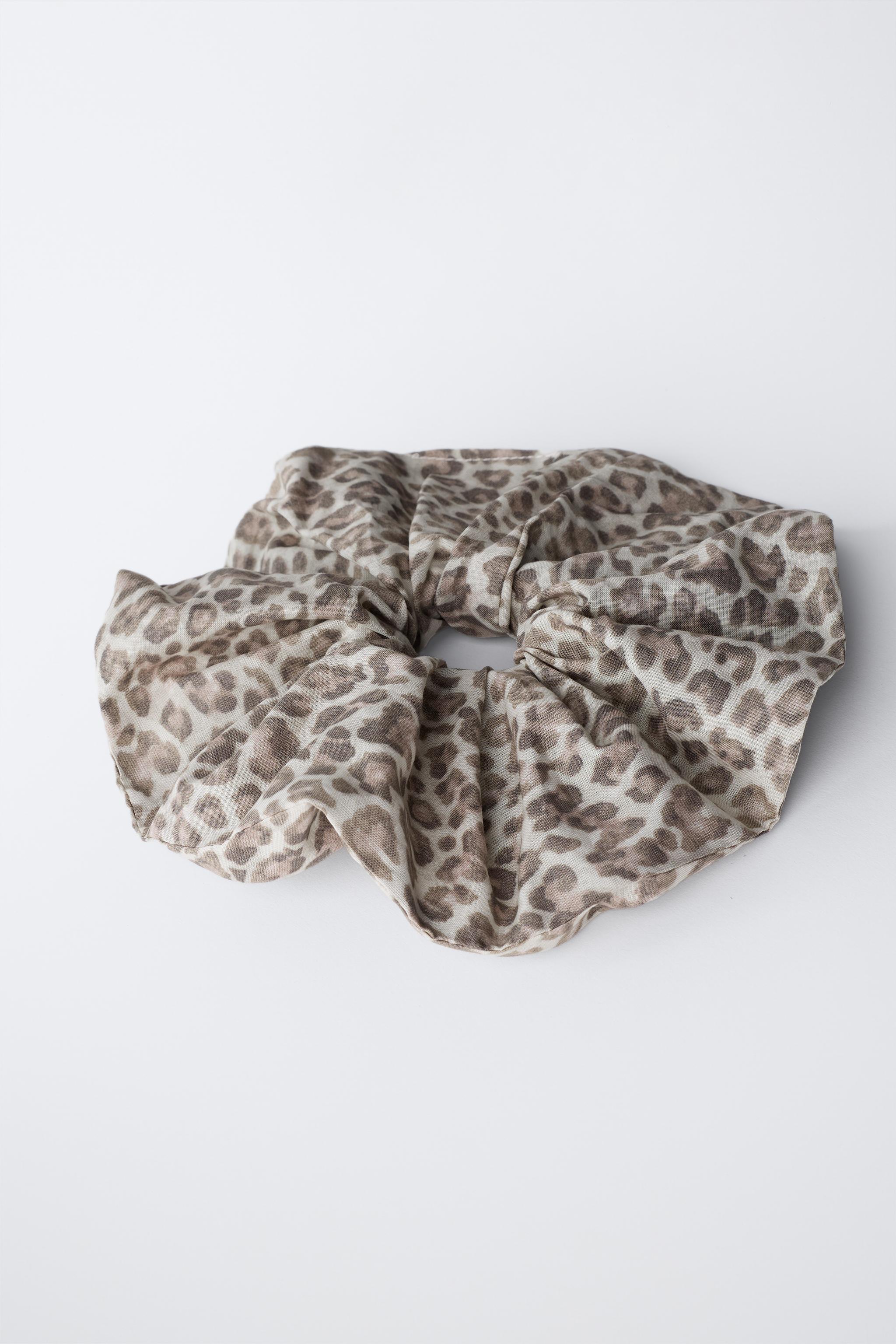 ANIMAL PRINT SCRUNCHIE
